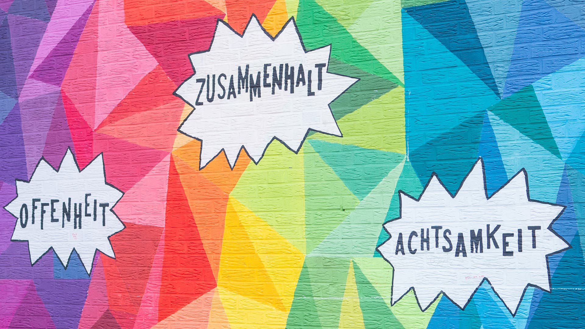 Bunte Wand mit Schlagworten | Bildungscampus Wegberg